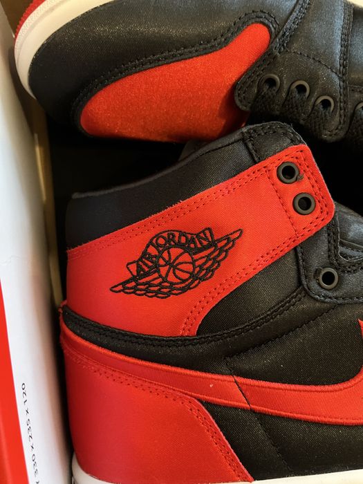 Nike Air Jordan 1 High Satin Red 42.5