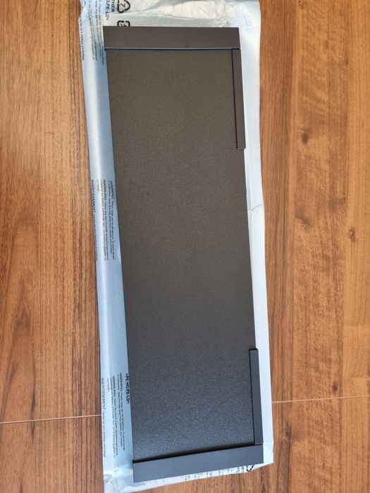 Nowa osłona do monitora Eizo 24" CH2400