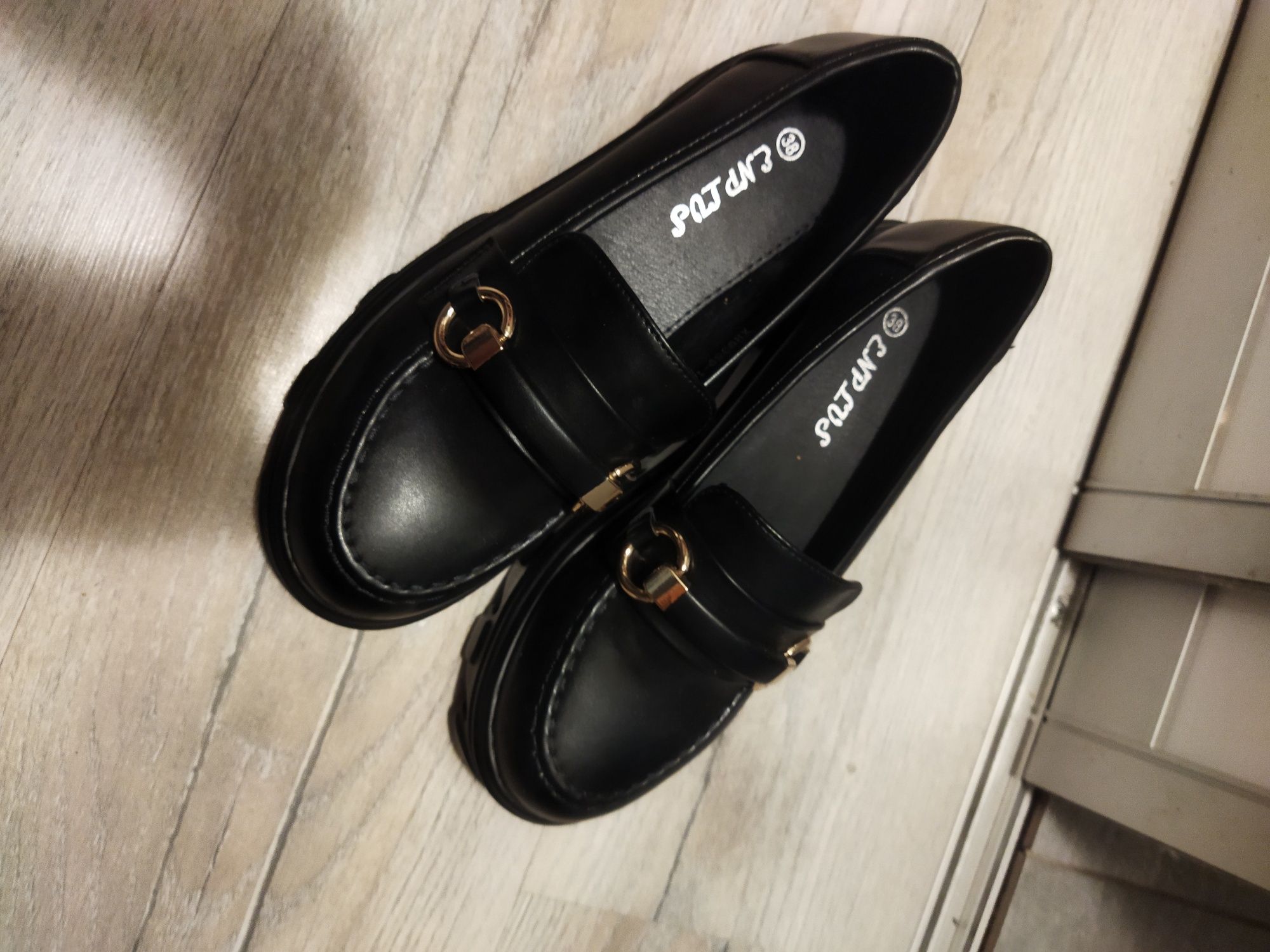 Nowe buciki rozmiar 38