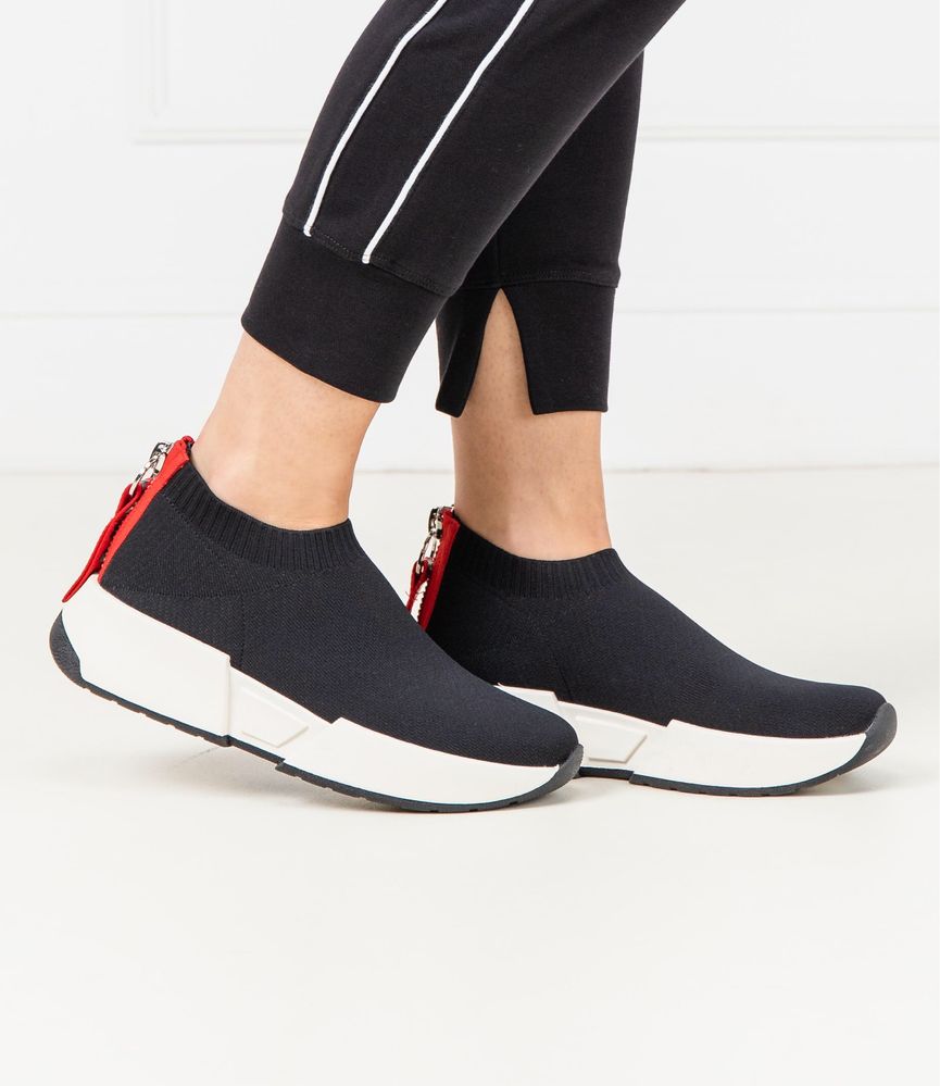 кроссовки в стиле баленсиага DKNY