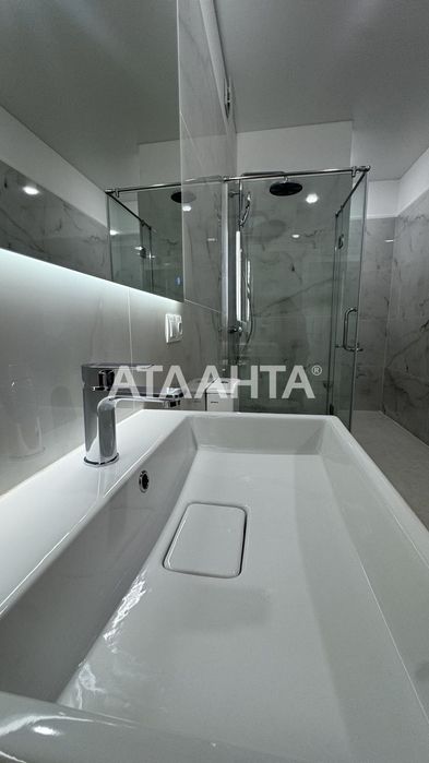 Дом у моря в охраняемом жилом массиве Совиньон