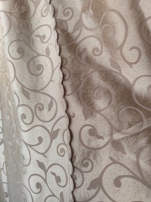 Продам штори 2шт