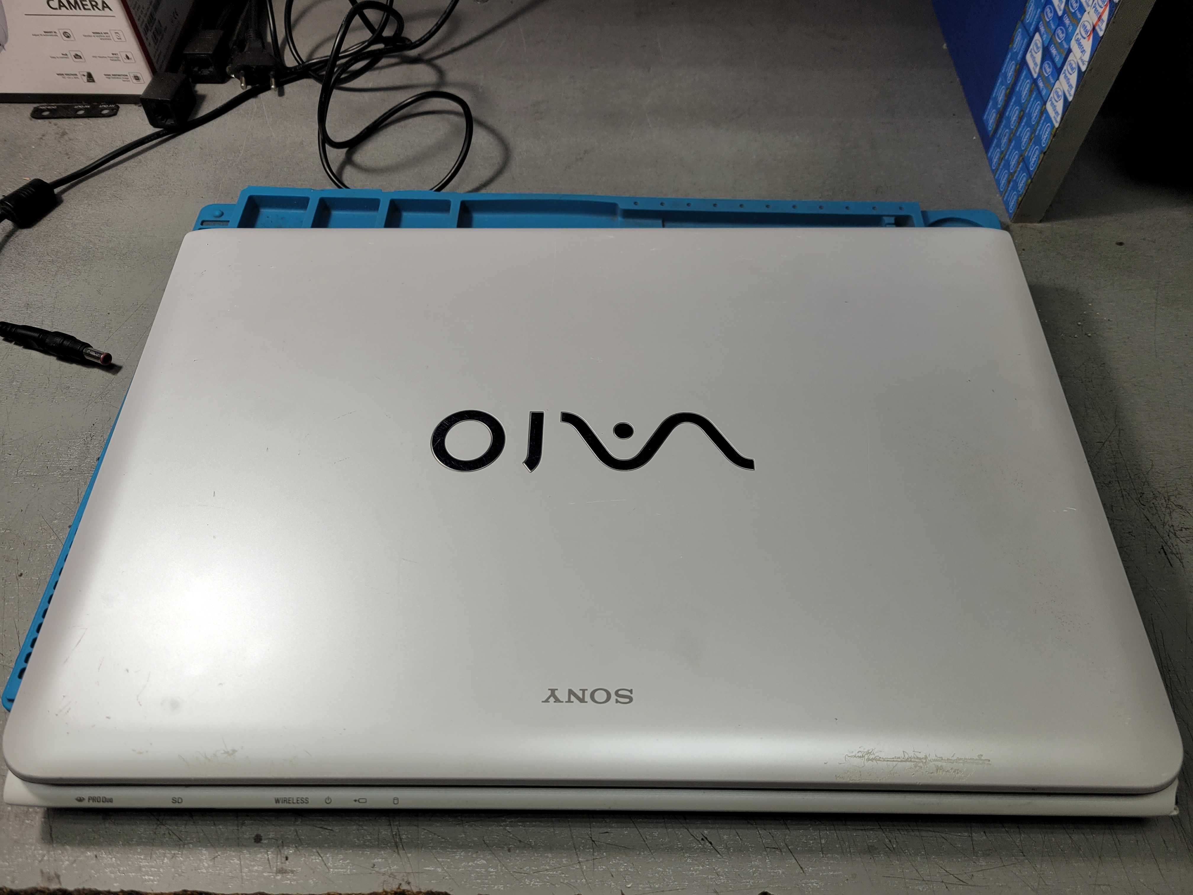 Ноутбук Sony Vaio SVE1711K1EW