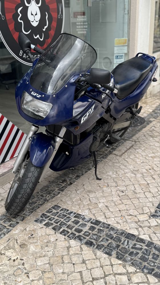 Vendo pois tem alguma coisa no motor no qual nao quero mexer com isso