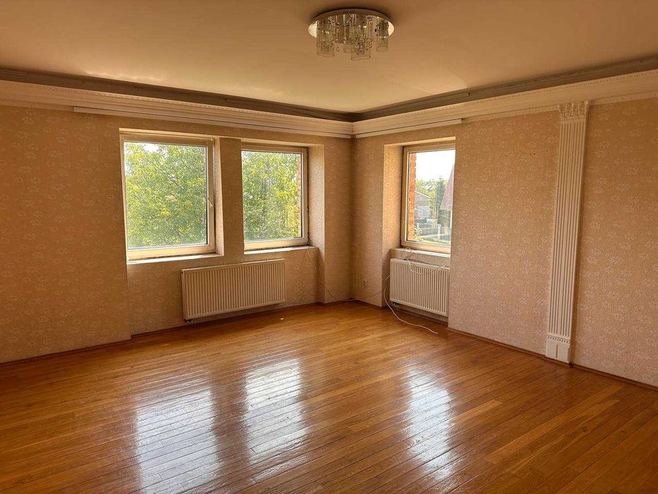 Продається 1/4 частина будинку, 266 м², біля Озерянки