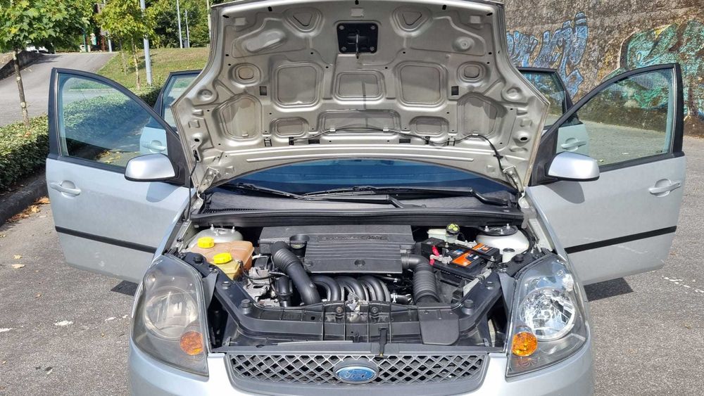 Ford Fiesta 1.2 Zetec Gasolina C/Novo