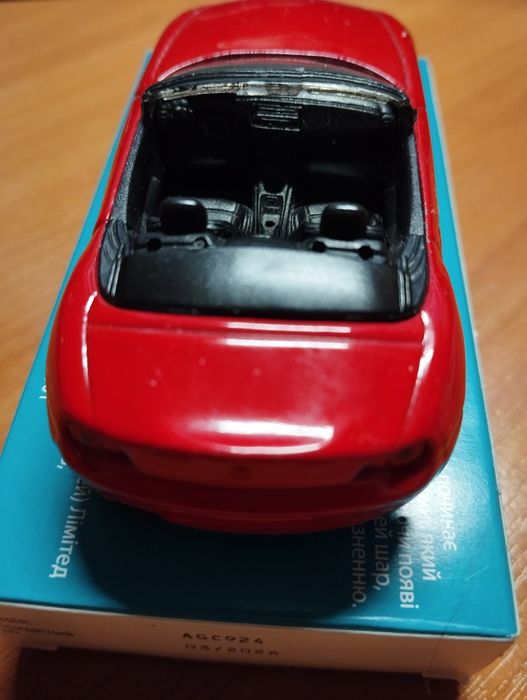 Машинка моделька BMW z4 купе