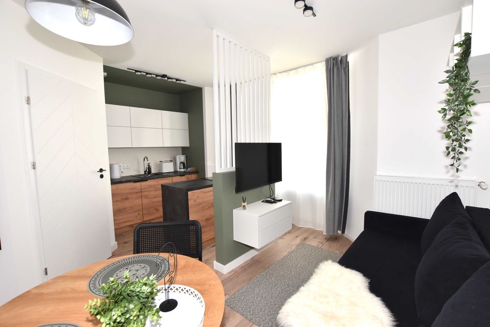 wynajmę nowoczesną kawalerkę, pełne wyposażenie, możliwy krótki termin