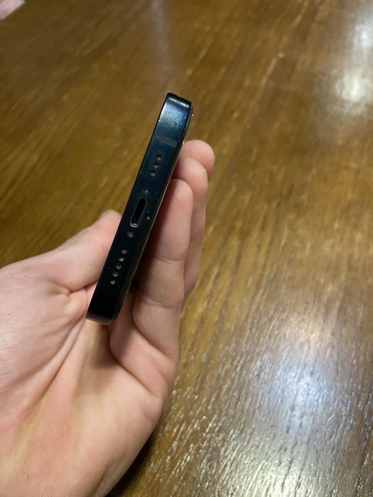 Продам свій айфон 13