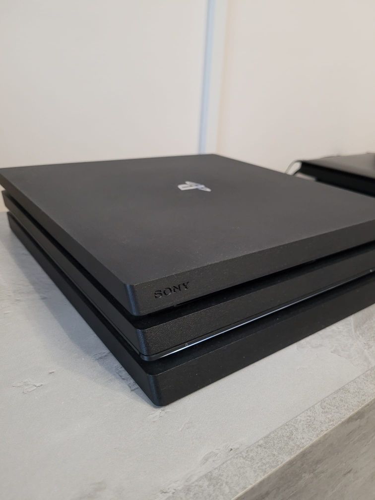 Konsola PlayStation 4 Pro 1TB