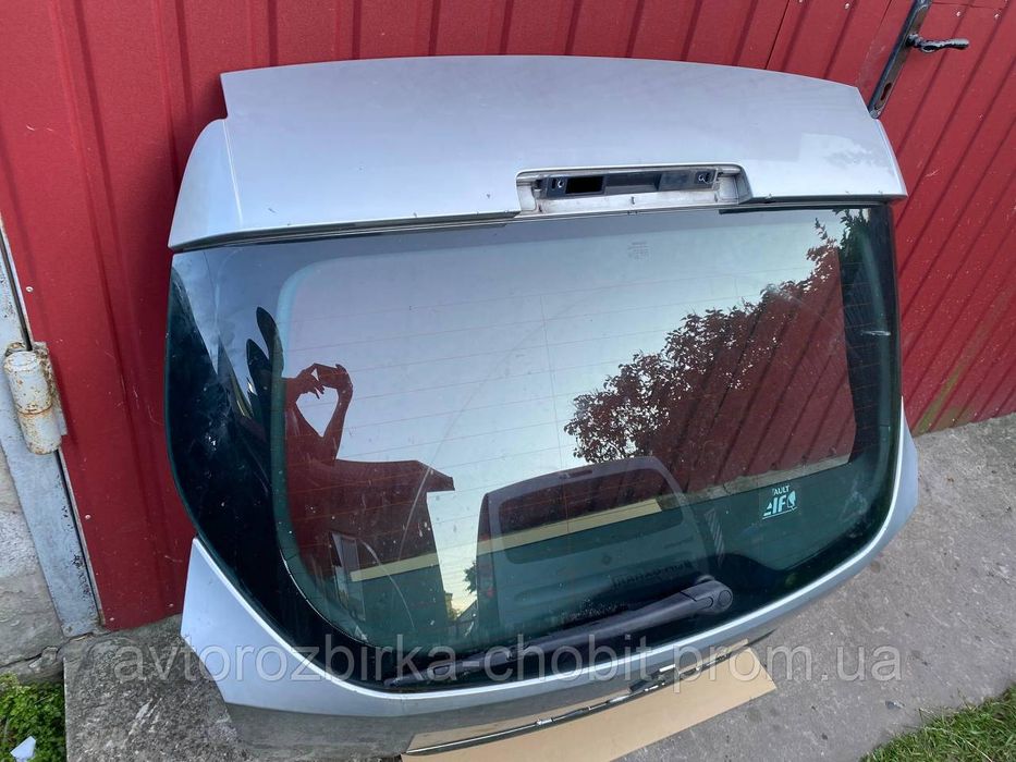 Ляда Renault Laguna III універсал з 2007 по 2015 901000822R