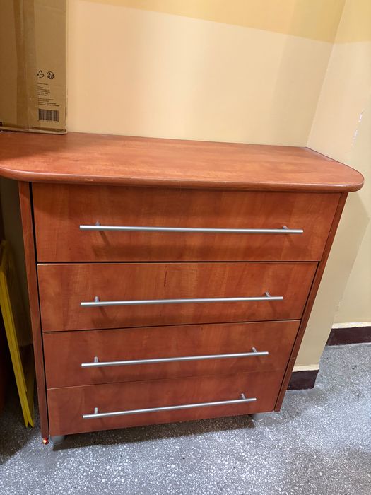 Zestaw mebli- komoda, witryna, dostawka do biura