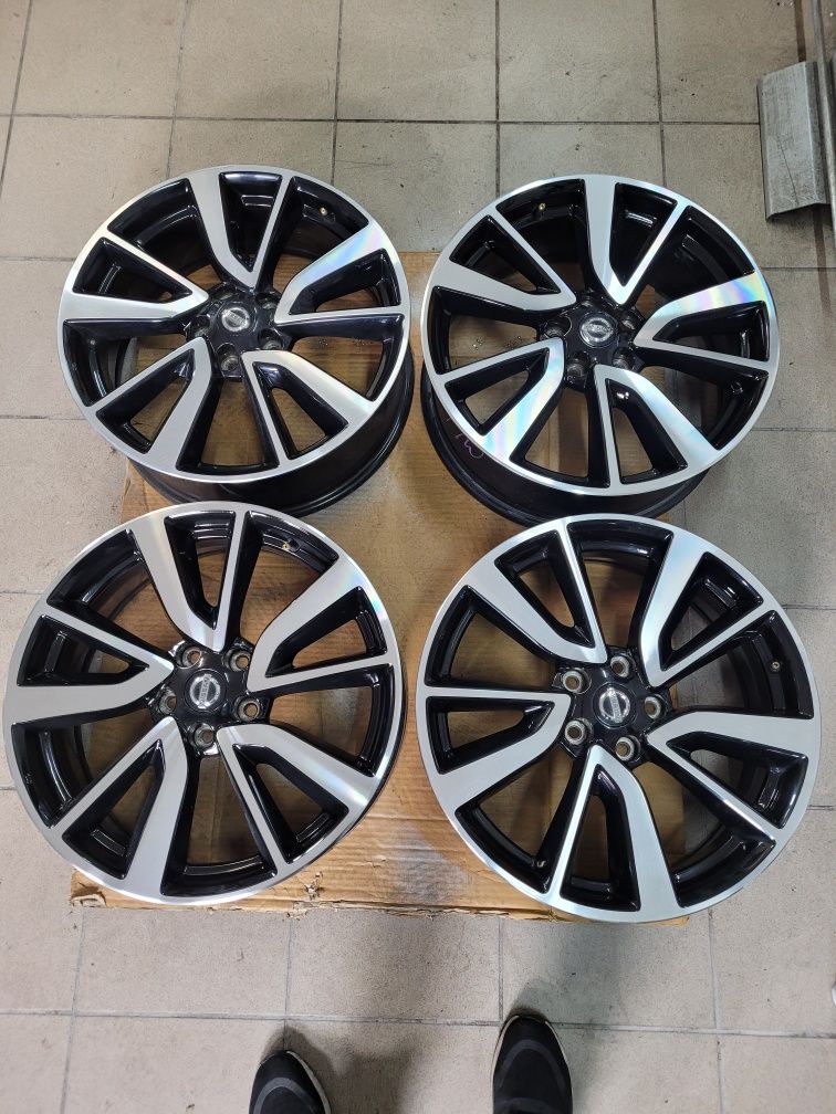 felgi aluminiowe 19" 5x114,3 7x19 ET 40 NISSAN RENAULT