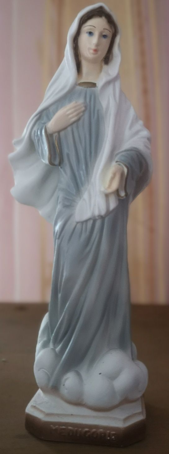 Madonna z Medjugorie szata szara proszek marmurowy