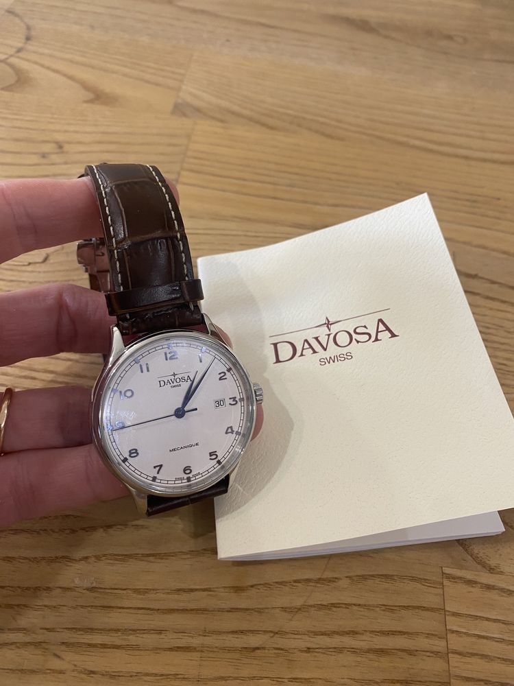 Годинник Davosa