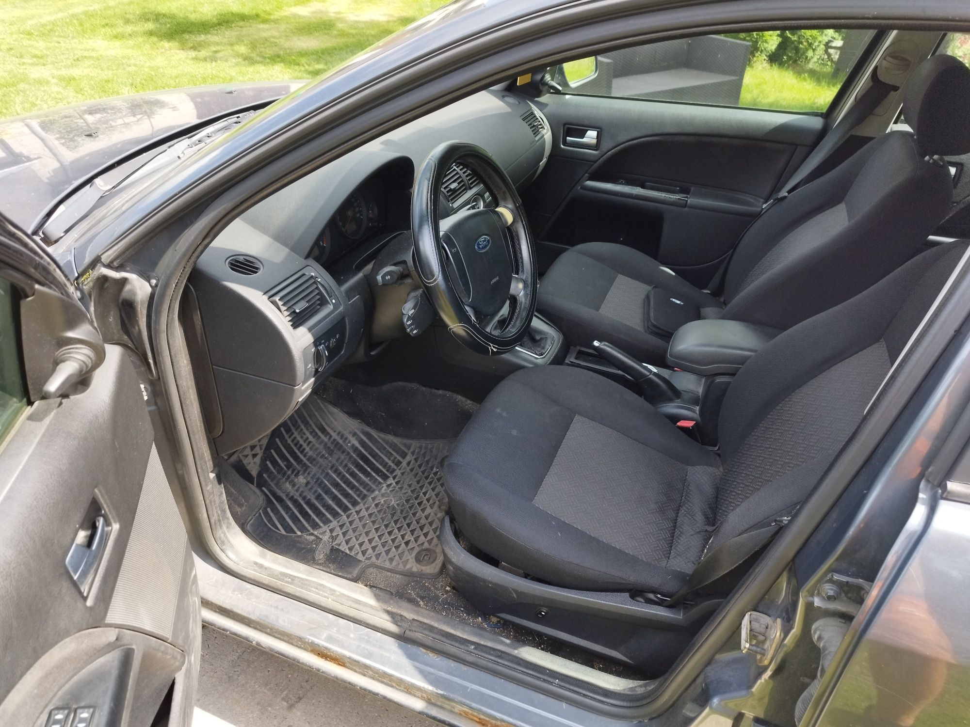 Ford Mondeo silnik 2.0 TDCi manual ładne zimówki OC przegląd do 2026