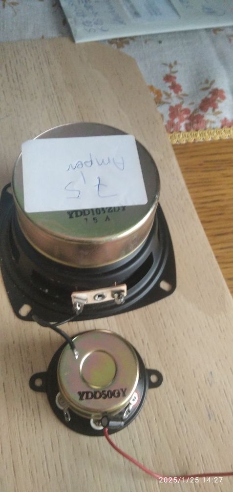 Sprzedam dwa głośniki 7,5 amper od kolumny wykręcony z kolumny