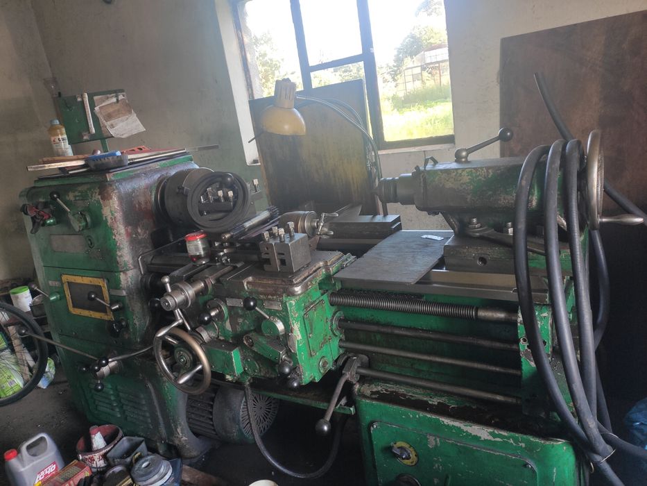 Tokarka  TUD 50/1000
długość toczenia 1000 uchwyt
