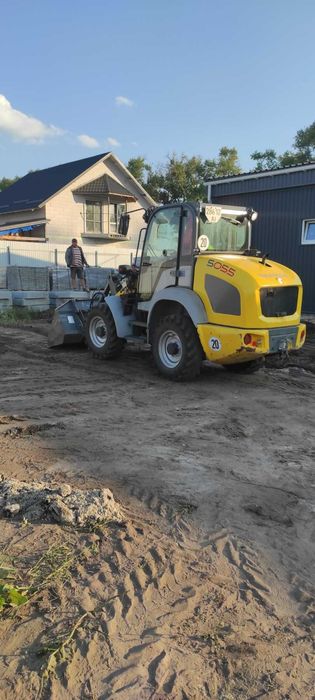 Фронтальний навантажувач KRAMER 5055. Корисний всі чотири сезони.