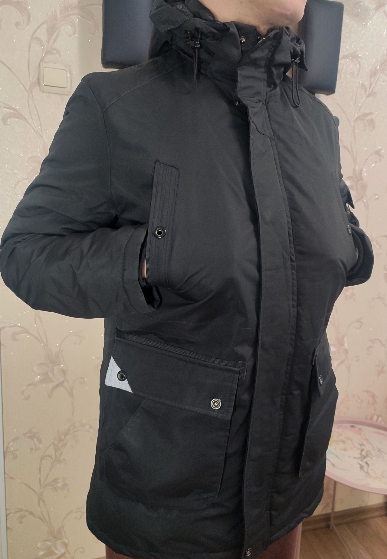 Продам чоловічу зимову  куртку