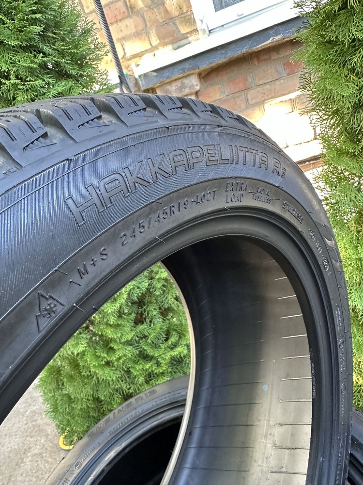 Зимова гума (резина ) Nokian Hakkapeliitta R3 245/45 R19