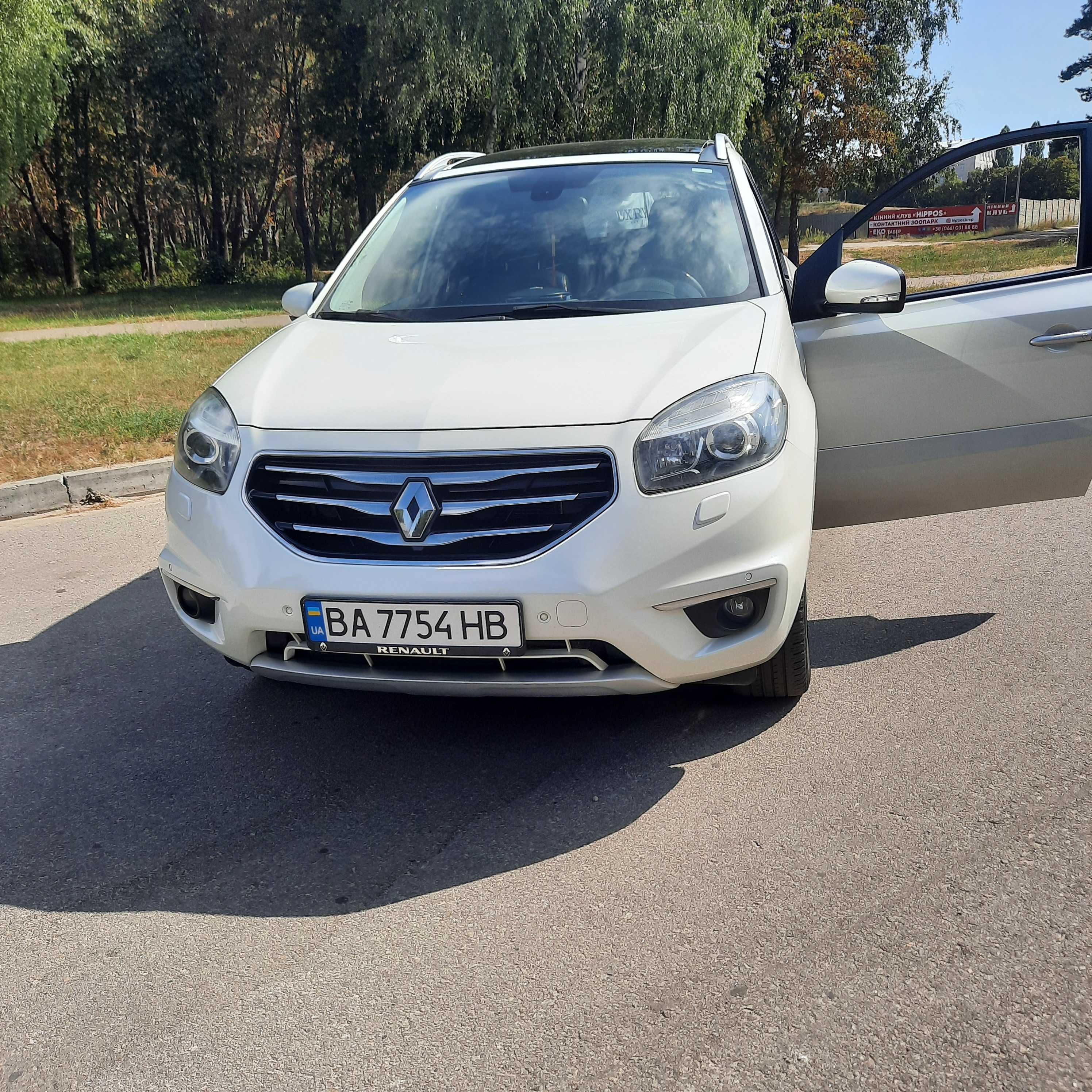 Автомобиль Renault  koleos  4x4 Bose 2012 года