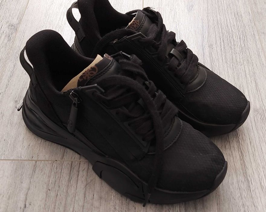 Buty Guess Czarne sneakersy Guess  rozmiar 36