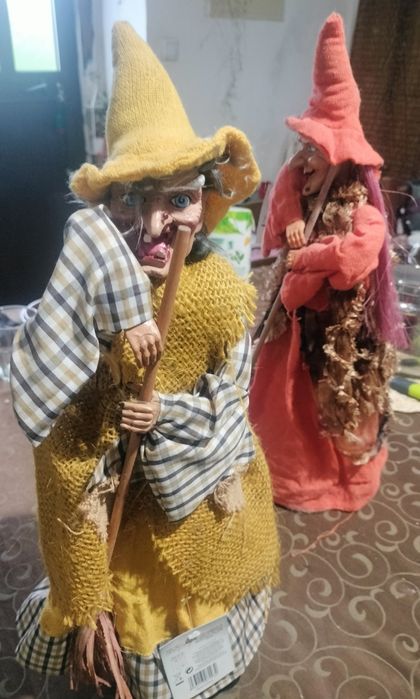 Duas Bruxas para decoração