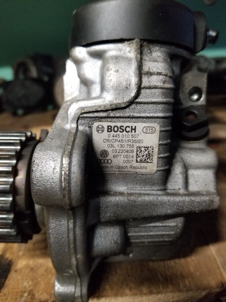 ТНВД насос високого тиску 2.0 CBA CBAB 03L 130 755 B6 B7 CC A5 Caddy