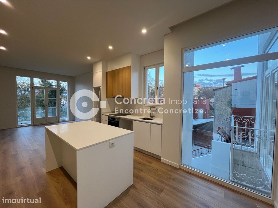 Apartamento T1+1 novo no centro histórico de Braga