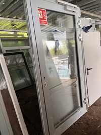 Drzwi aluminiowe przeciw pożarowe EI 60 114/216