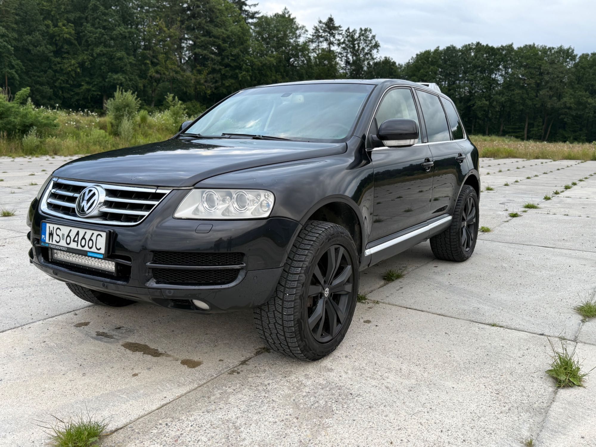 Sprzedam vw touareg  3,0 tdi zwykłe zawieszenie