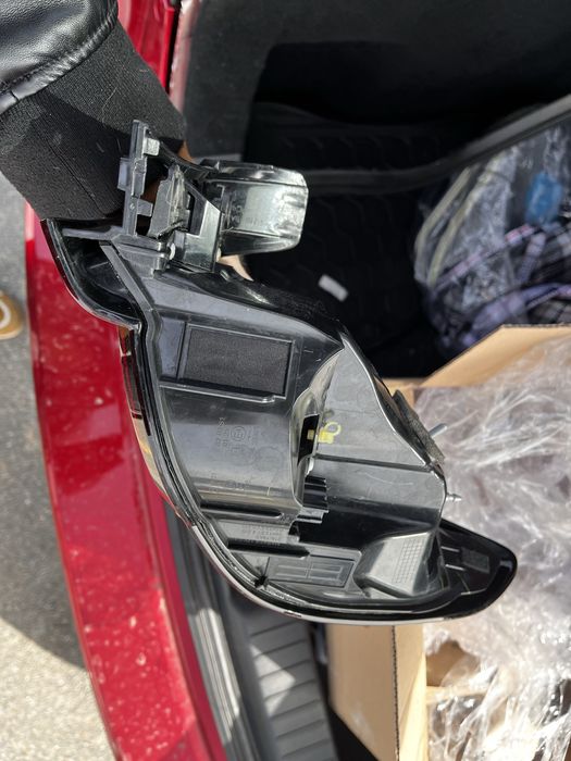 Фонарь задній лівий стоп mazda 3 BP BCKD51160