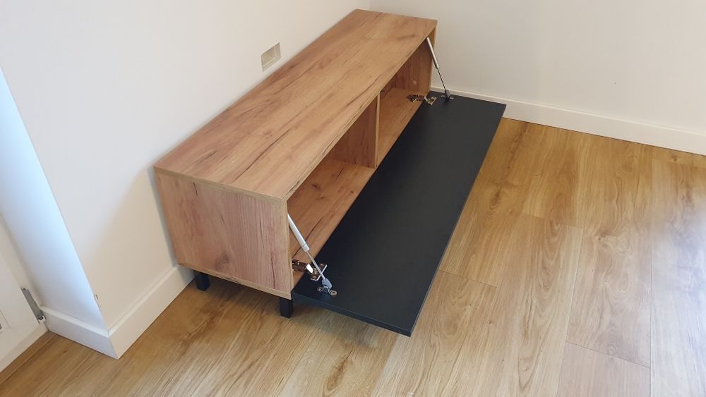 Szafka rtv pod telewizor