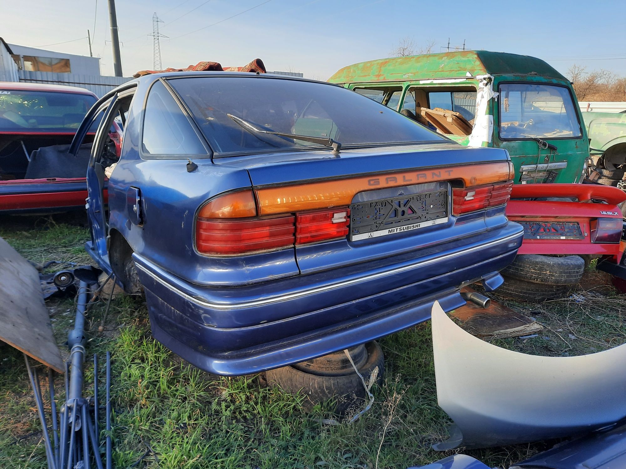 Двигатель  MITSUBISHI 4g63