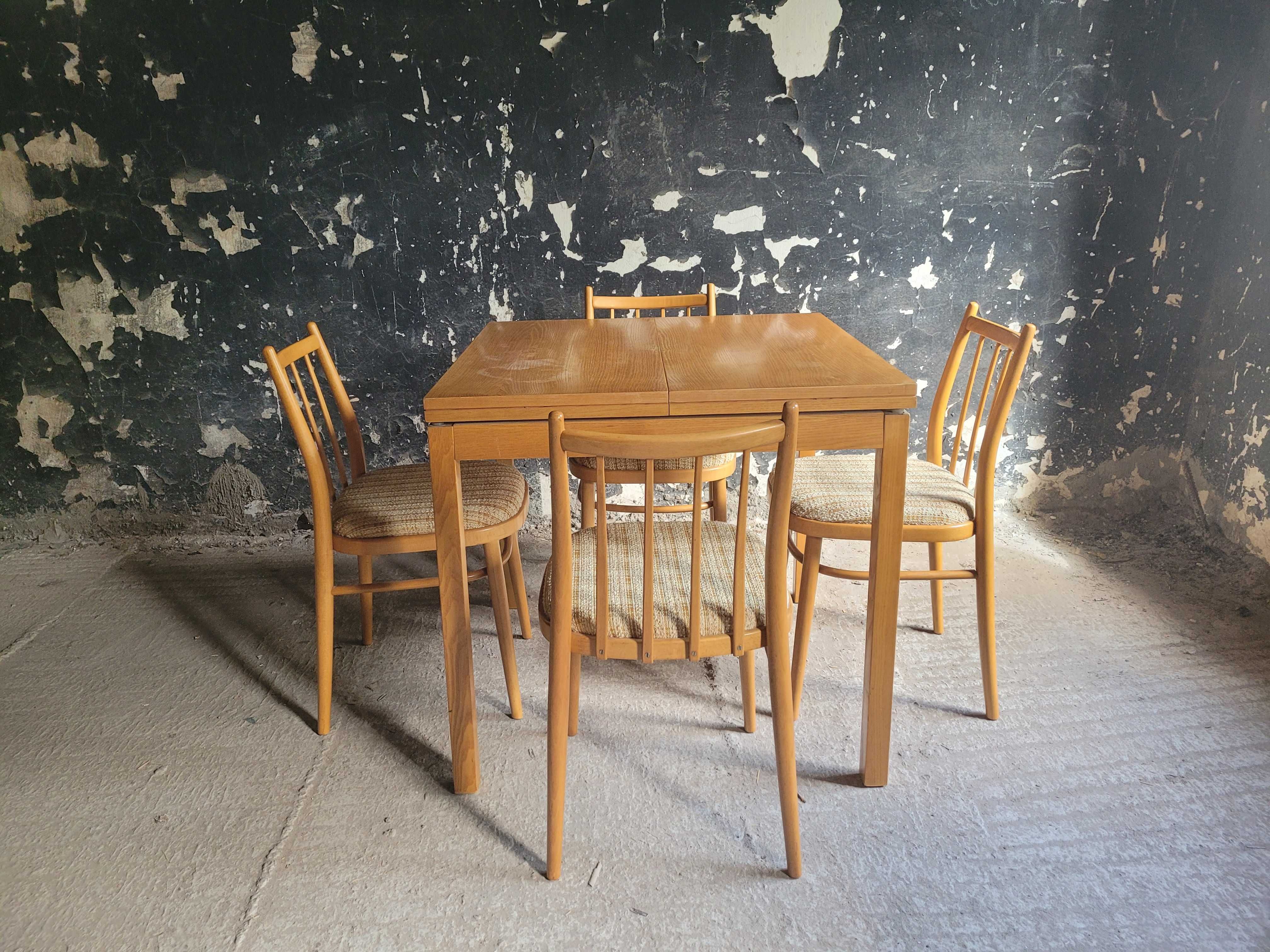 Stół i krzesła zestaw vintage Ton Czechosłowacja lata 70 prl