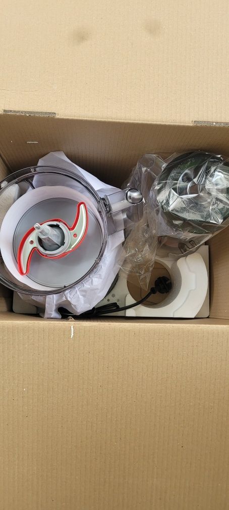 Robot wielofunkcyjny  multi talent 3 Bosch Nowy