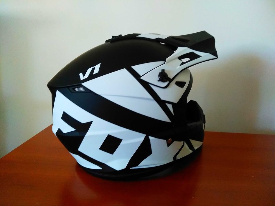 Capacete BTT/Motocross NOVO