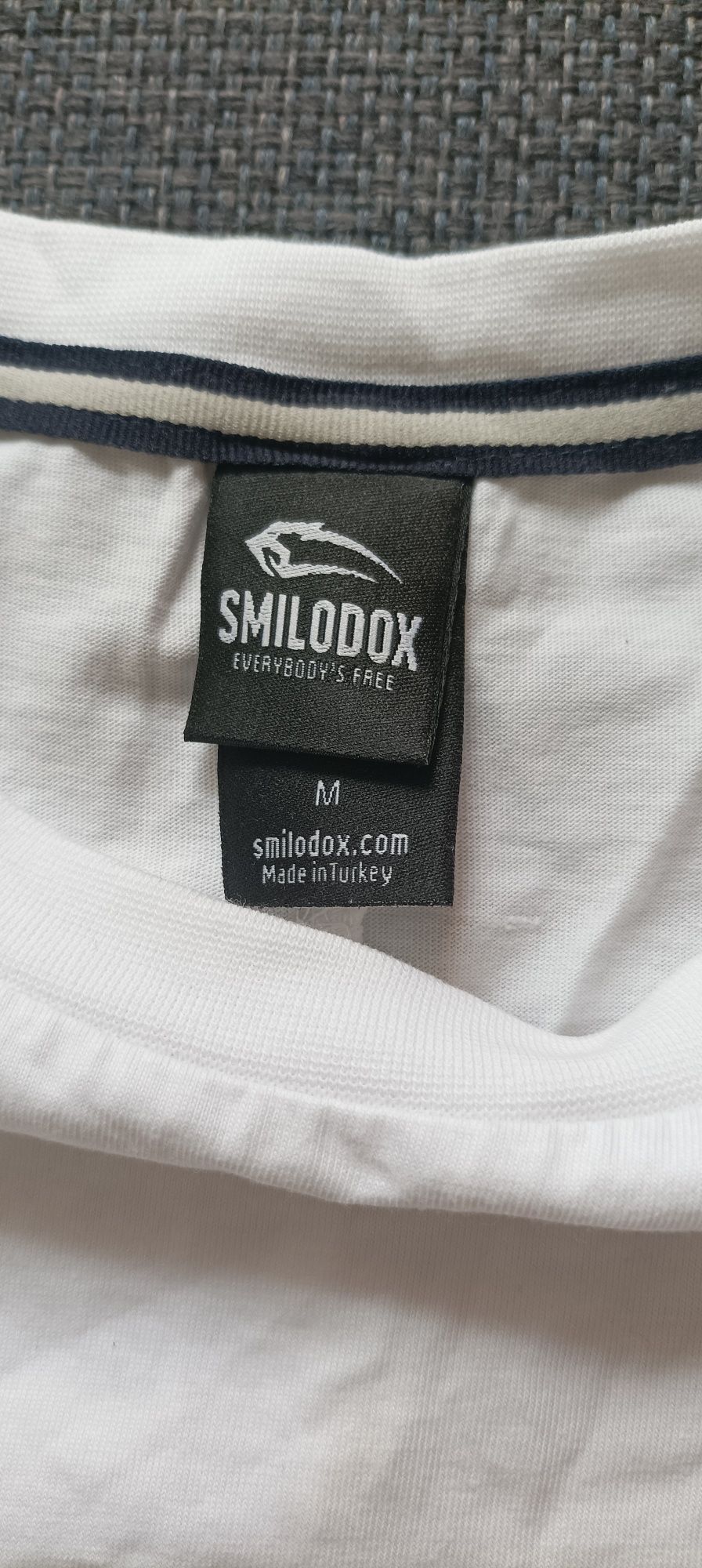 T-shirt męski Smilodox.