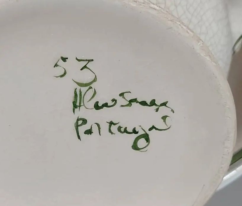 Lavatório  antigo portátil  com louça  Alcobaça e espelho