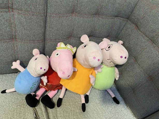 Мягкие игрушки, семья свинка Peppa.