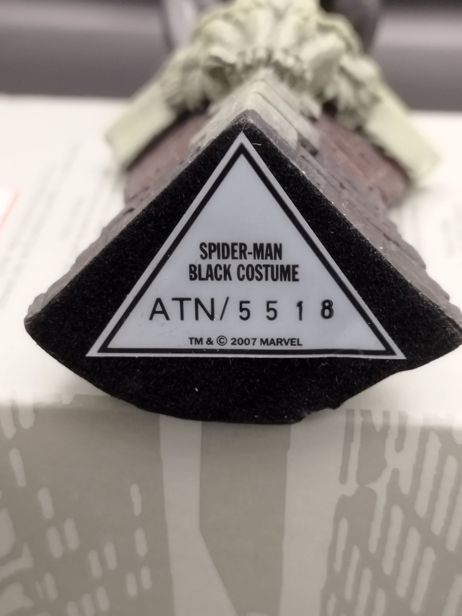 Figurka Marvel Klasyczna Black  Spider-Man ok 11cm figurka ciężka  ołó