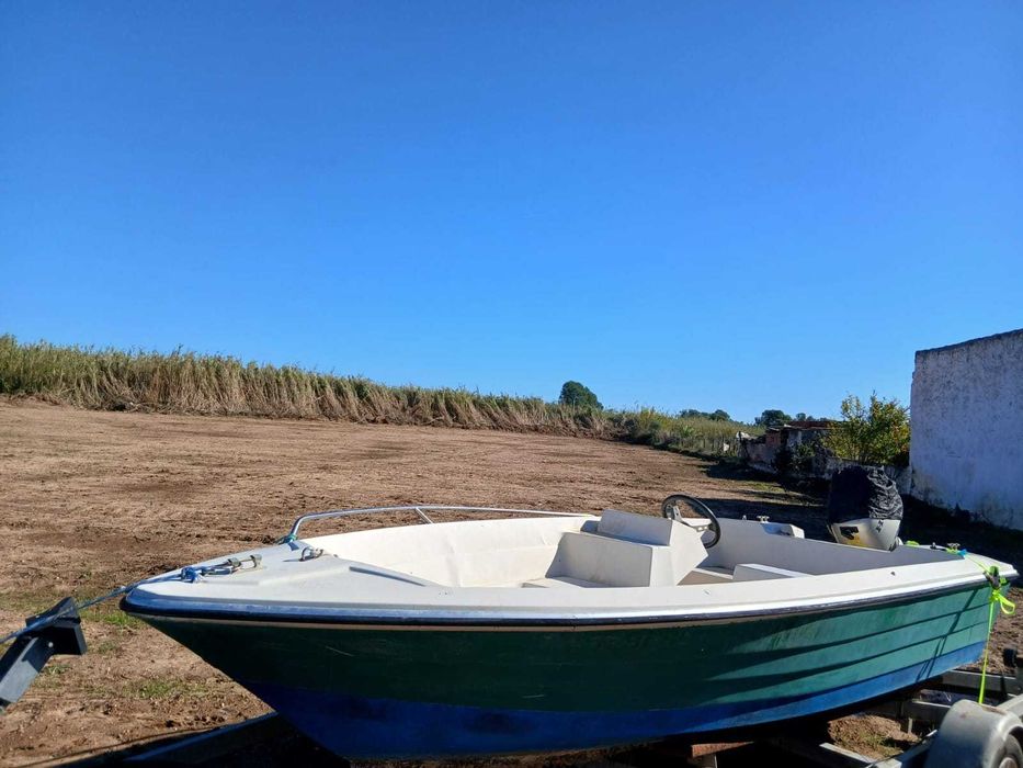 Barco Fibramar 25hp a 4 tempos