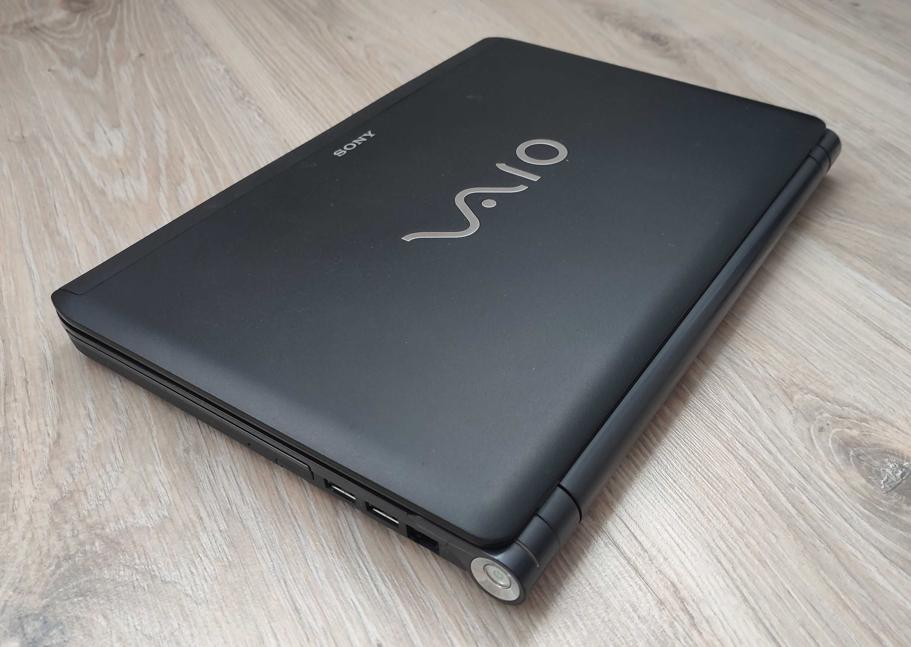 SONY VAIO VCPS13L9E 13,3” Intel® Core i3 2.4GHz 8GB 256GB SSD Win10