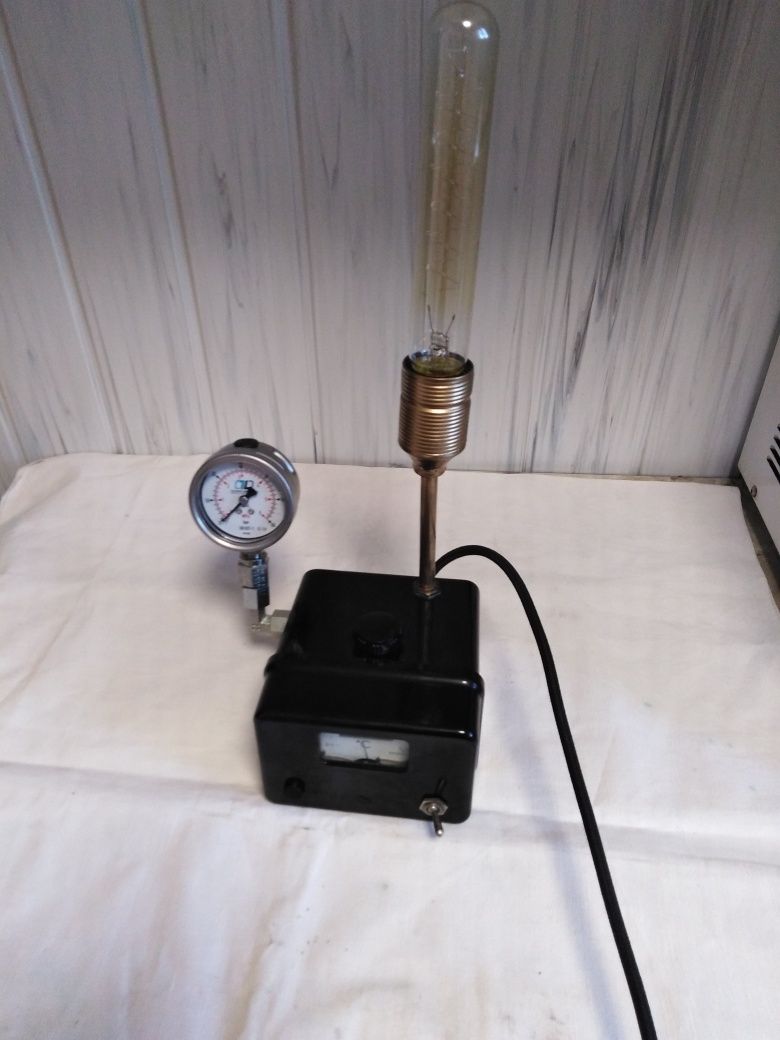Lampa Edison stary miernik temperatury ETA bakielit loft vintage