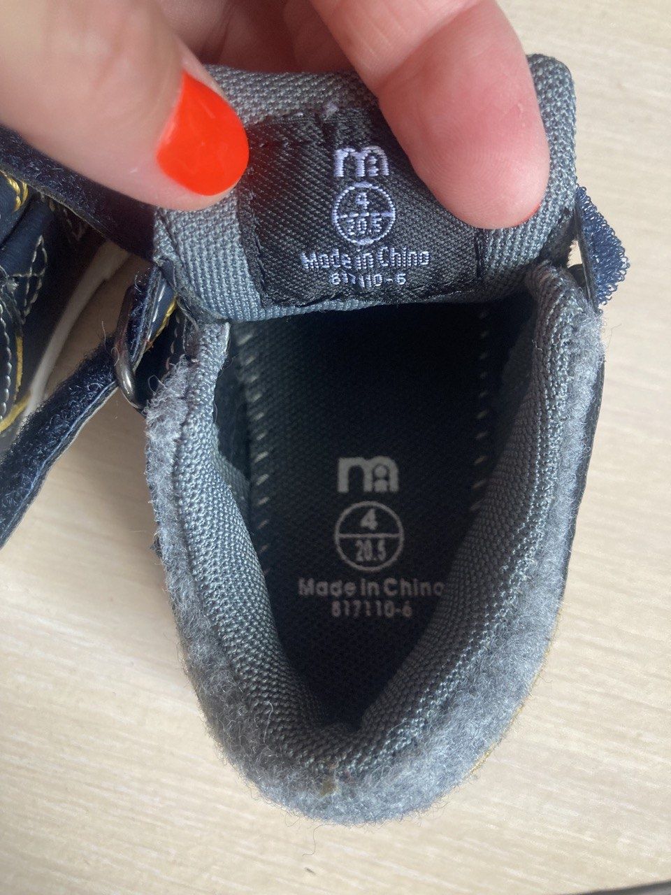 Продам полуботинки на мальчика