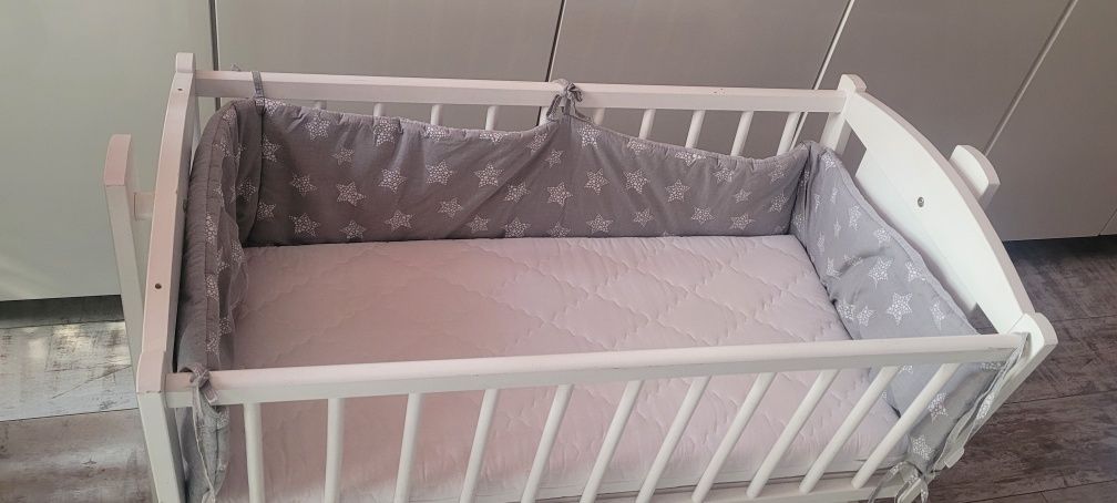 Kołyska biała w bardzo dobrym stanie