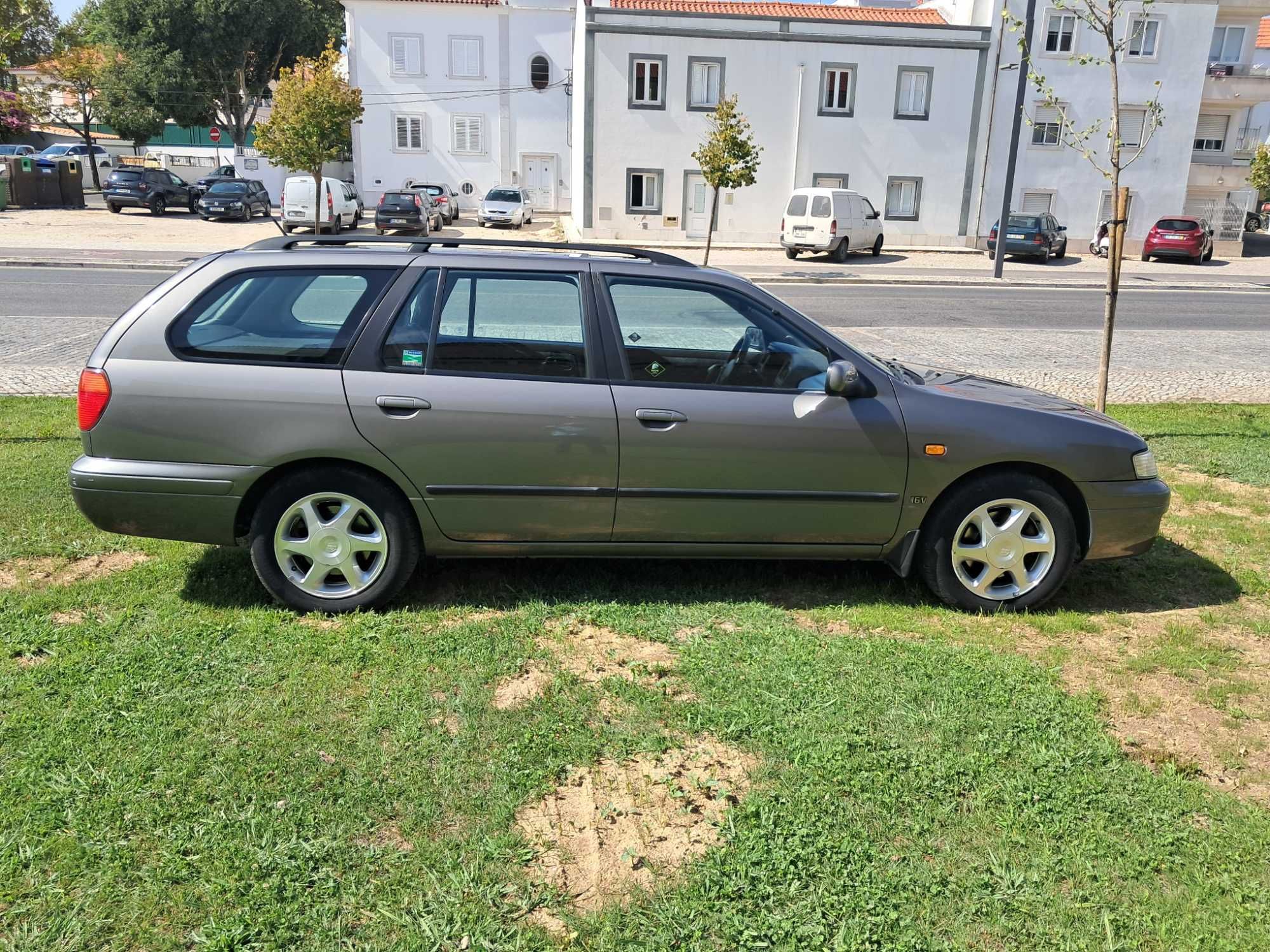 Carrinha 5 lugares de garagem