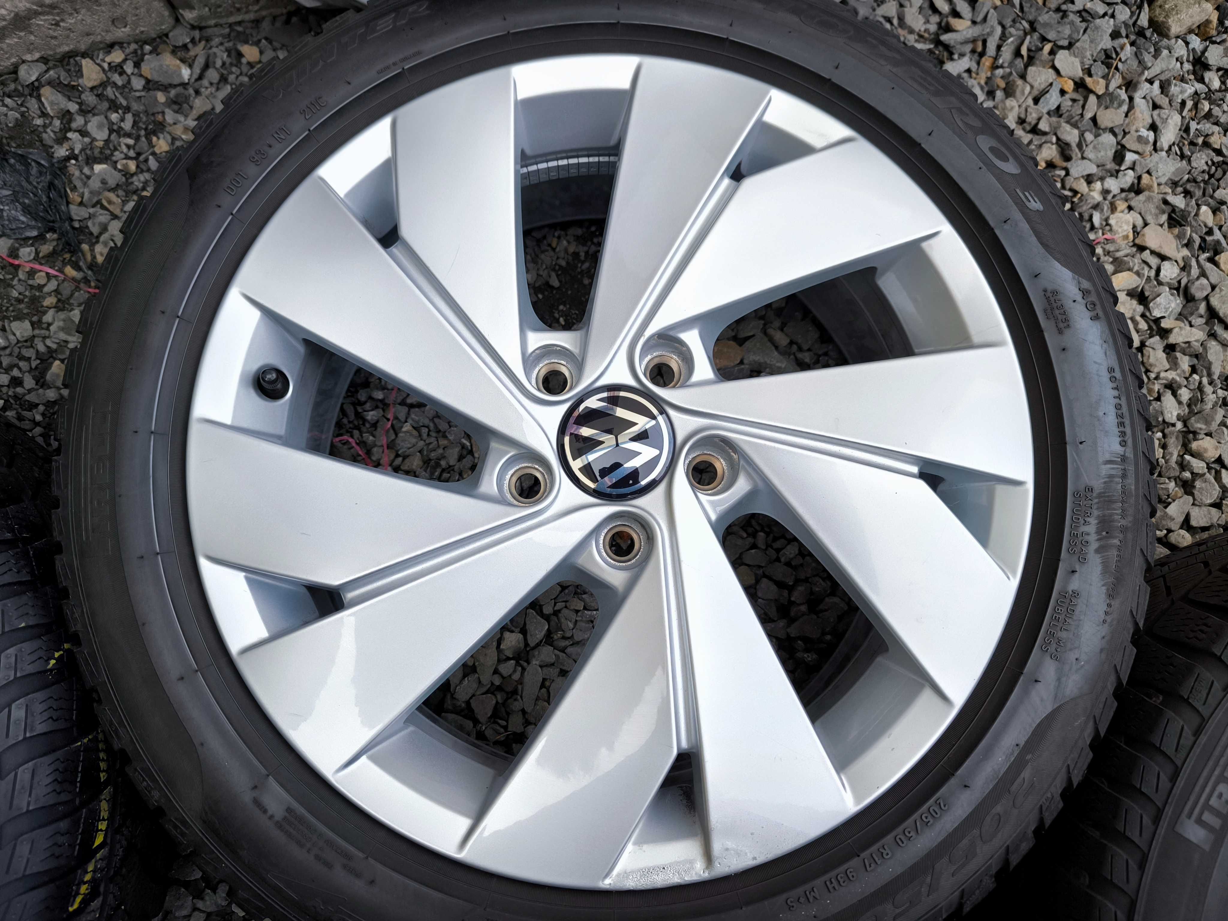 Koła 17 cali 5x112 ET46 205/50 VW Golf 7 8 Audi A3 Skoda Seat