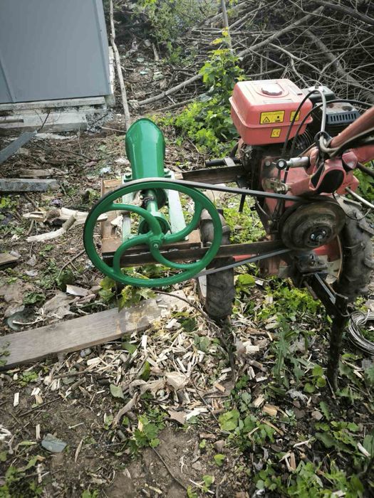 Акційна ціна! Шнековий подрібнювач гілок.